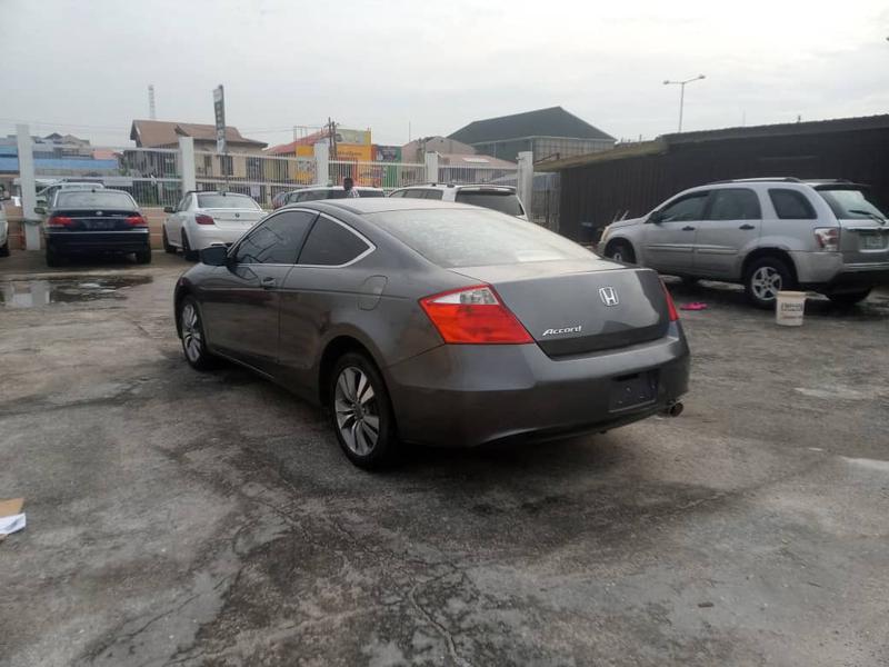 Honda Accord Coupé • 2009 • 101,239 km 6