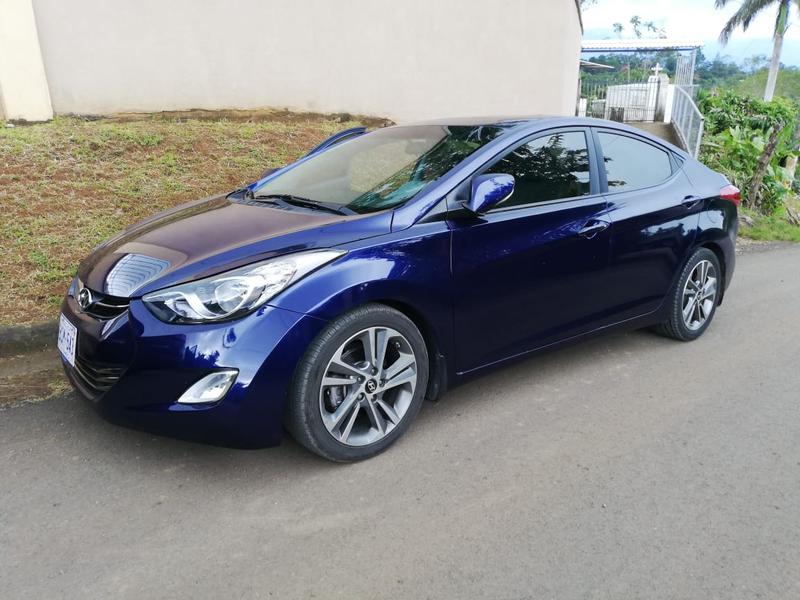 Hyundai Elantra • 2013 • 120,000 km 8