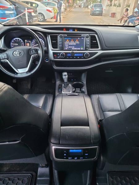 Toyota Highlander • 2017 • 59,000 km 4