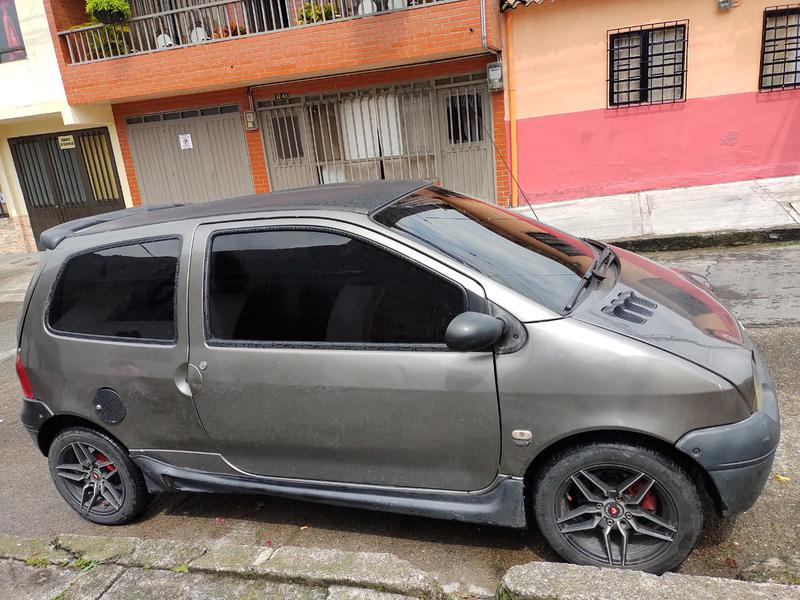 Renault Twingo • 2008 • 168,000 km 2