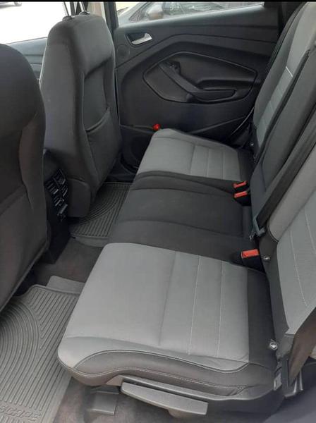 Ford Escape • 2013 • 92,000 km 4