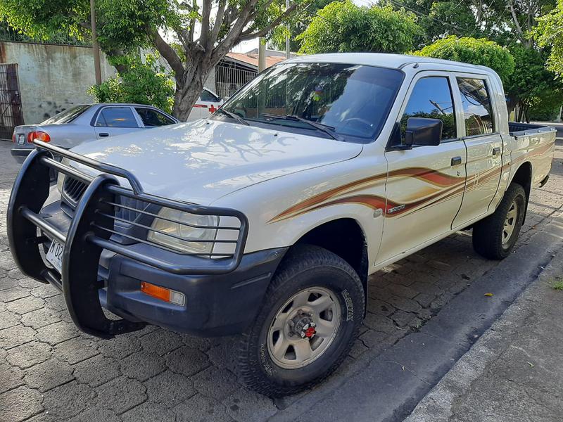 Mitsubishi L200 Pick up • 2006 • 284 km 1