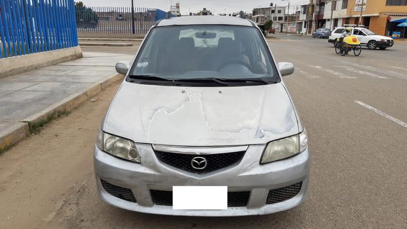 Mazda Premacy • 2004 • 261,000 km 3