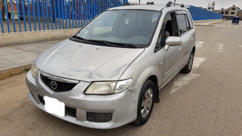 Mazda Premacy • 2004 • 261,000 km 6