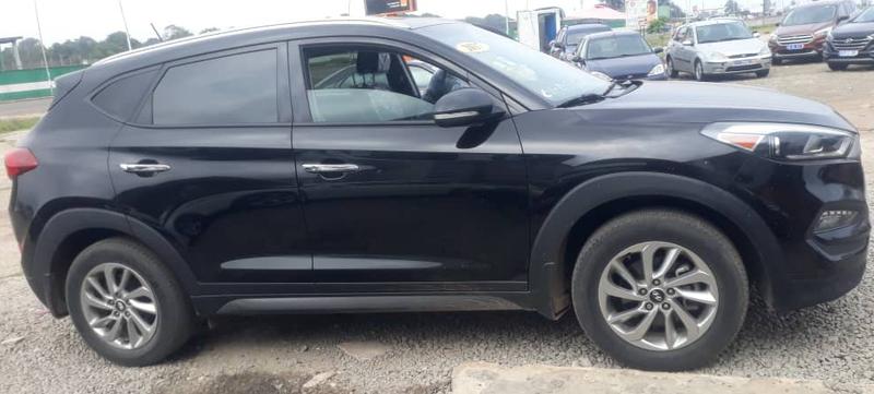 Hyundai Tucson • 2017 • 67,000 km 8