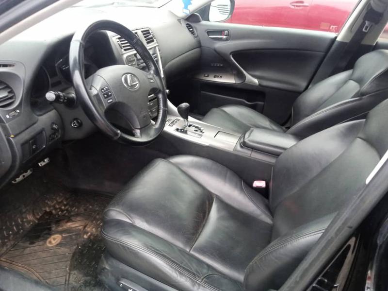 Lexus IS • 2007 • 98,109 km 1