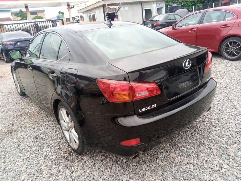 Lexus IS • 2007 • 98,109 km 8