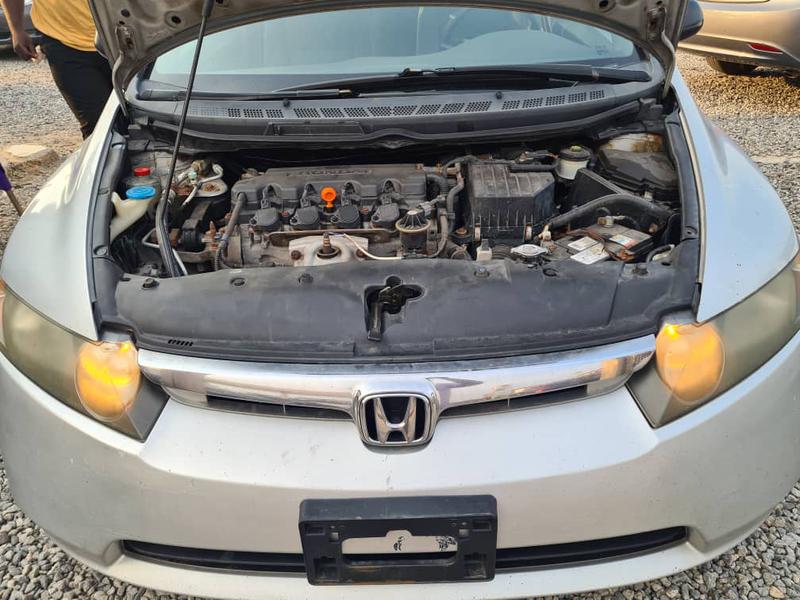 Honda Civic • 2007 • 171,039 km 6