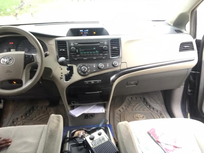 Toyota Sienna • 2012 • 197,266 km 5