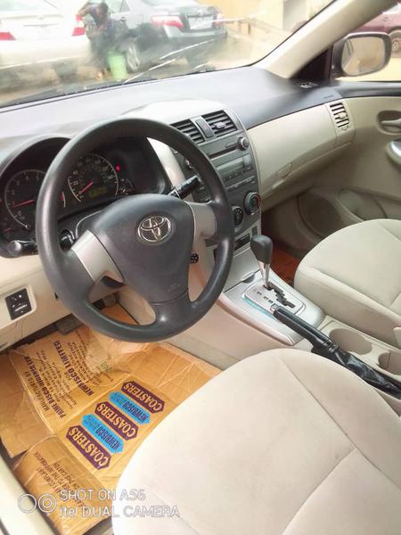 Toyota Corona • 2012 • 86,081 km 6