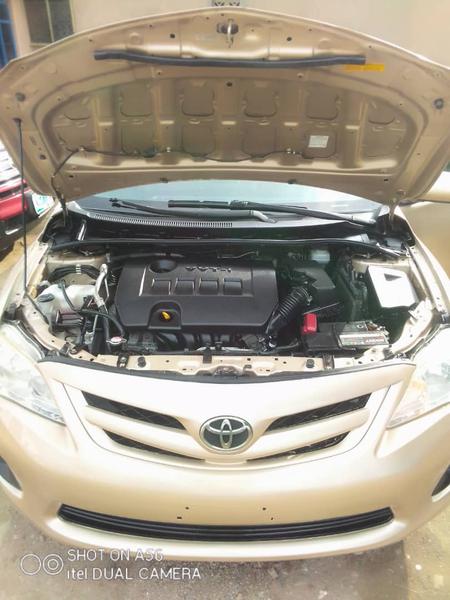 Toyota Corona • 2012 • 86,081 km 3