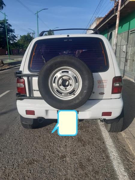 Kia Sportage • 1999 • 300,000 km 3