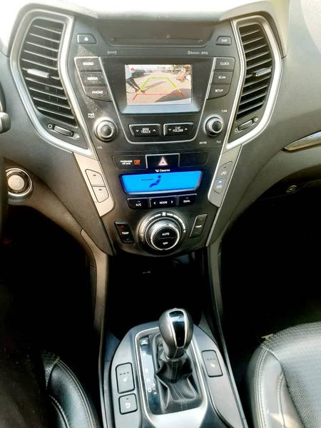 Hyundai Santa Fe • 2016 • 135,000 km 4