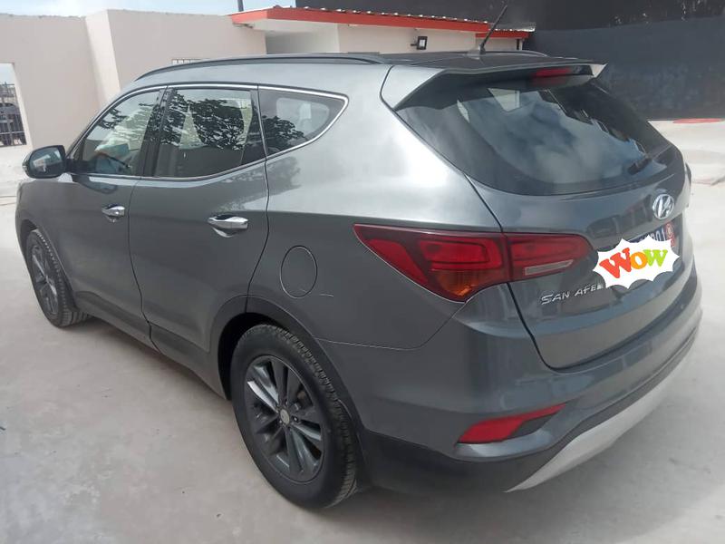 Hyundai Santa Fe • 2016 • 116,000 km 7
