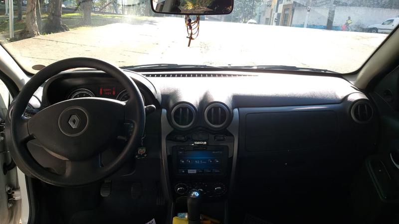 Renault Sandero • 2014 • 127,401 km 6