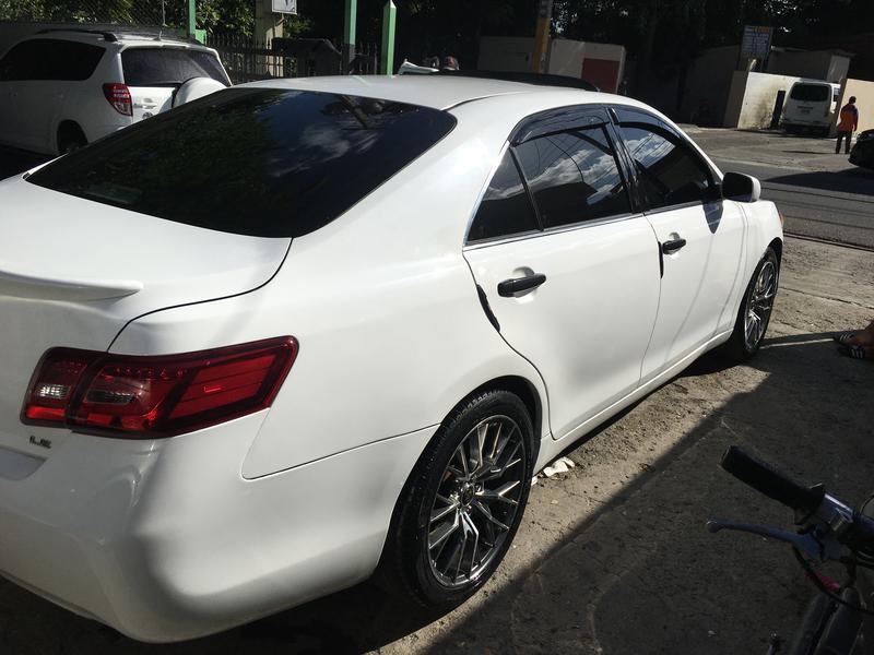 Toyota Camry • 2007 • 124,000 km 3