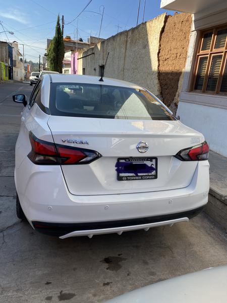 Nissan Versa • 2020 • 13,500 km 8