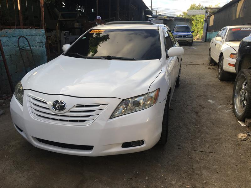 Toyota Camry • 2007 • 124,000 km 4