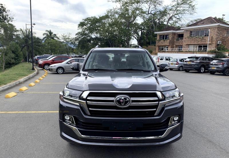 Toyota Land Cruiser • 2020 • 0 km 6