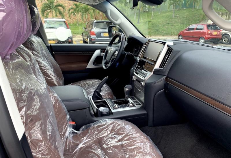 Toyota Land Cruiser • 2020 • 0 km 1