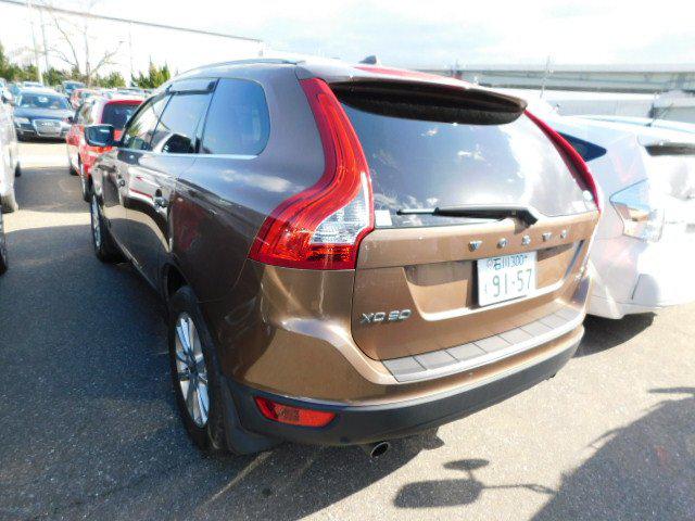 Volvo 240 • 2009 • 86,000 km 3