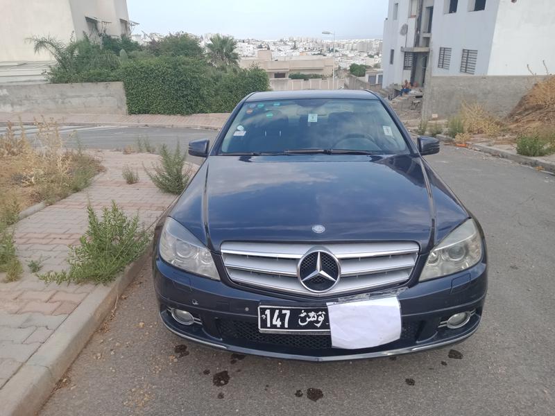 Mercedes-Benz C • 2010 • 175,000 km 2