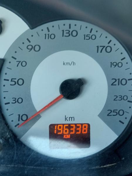 Renault Clio • 2006 • 196 km 2