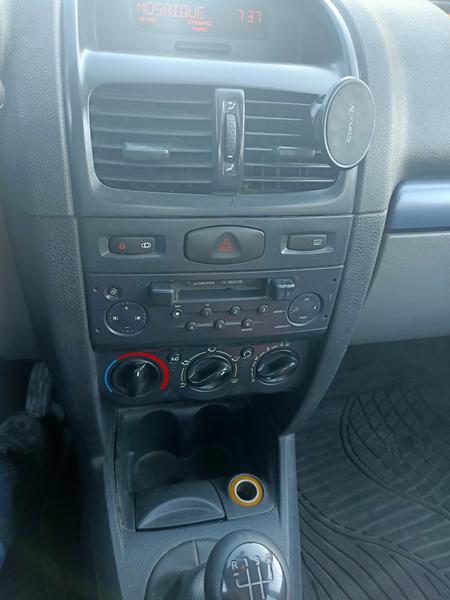 Renault Clio • 2006 • 196 km 5