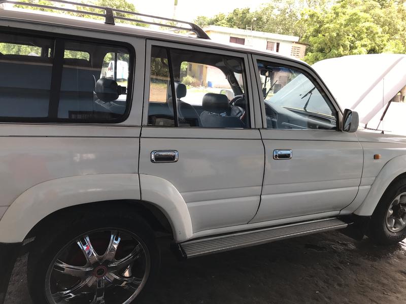 Toyota Land Cruiser • 1991 • 0 km 9