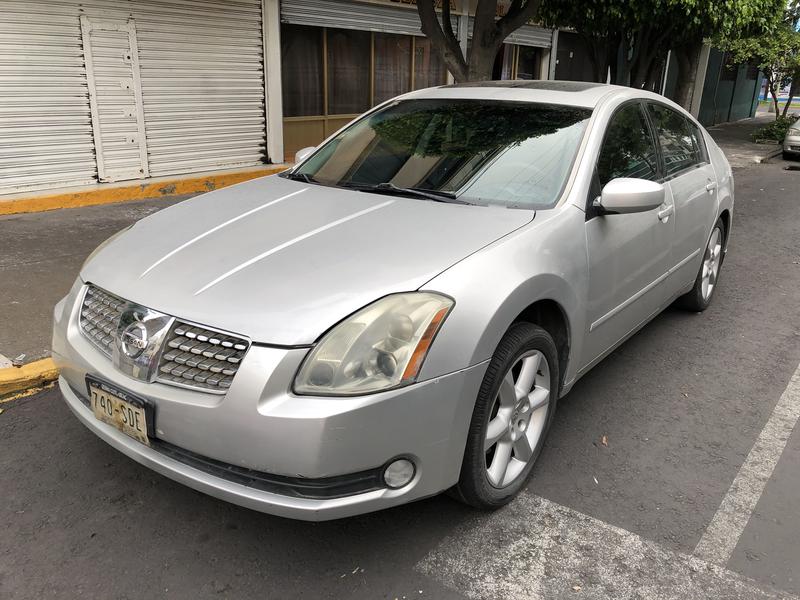 Nissan Maxima • 2004 • 124,000 km 9