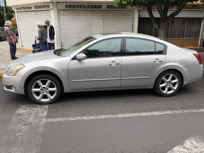 Nissan Maxima • 2004 • 124,000 km 12