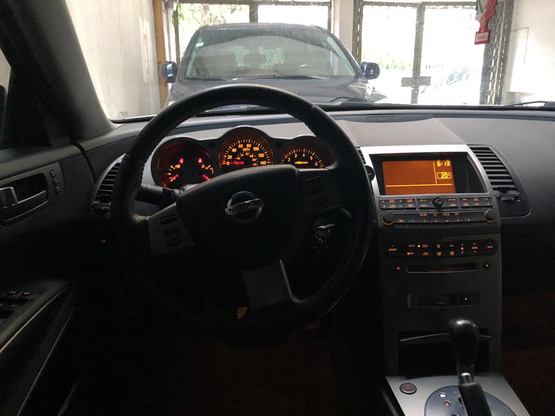 Nissan Maxima • 2004 • 124,000 km 6