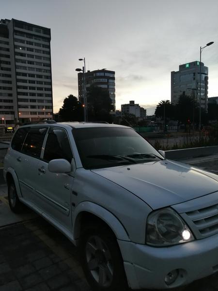 Suzuki Grand Vitara XL-7 • 2007 • 256,000 km 6