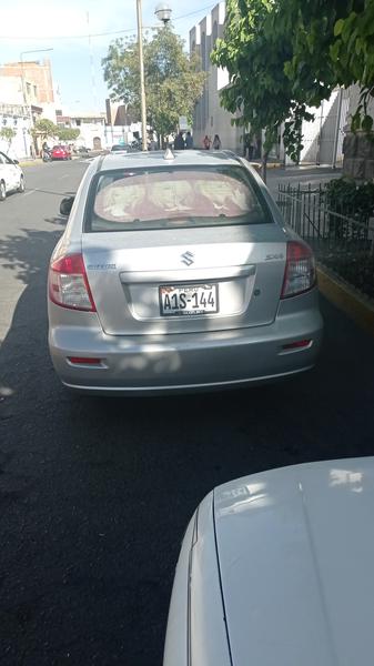 Suzuki SX4 • 2009 • 145,000 km 4