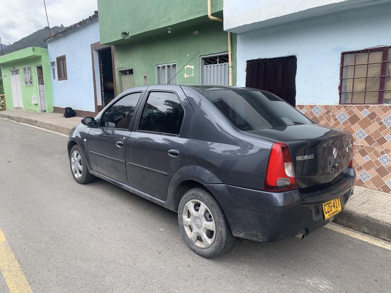 Renault Logan • 2008 • 111,000 km 7