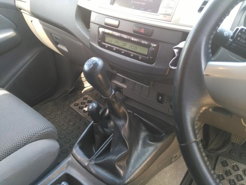 Toyota Hilux • 2012 • 100,300 km 5