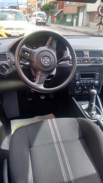 Volkswagen Jetta • 2014 • 35,000 km 10