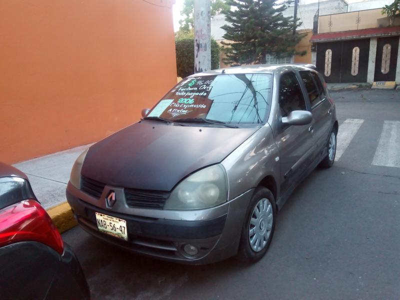 Renault Clio • 2006 • 140,000 km 1