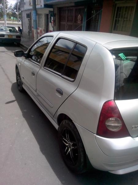 Renault Clio • 2007 • 130,000 km 5