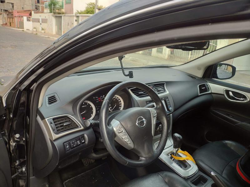 Nissan Sentra • 2014 • 67,000 km 1