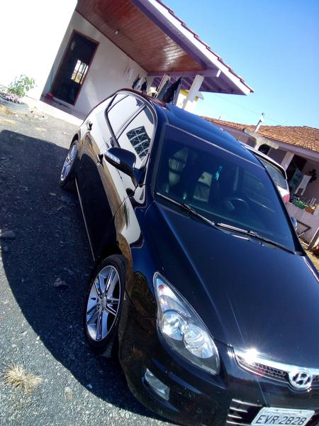 Hyundai i30 • 2010 • 112,000 km 4