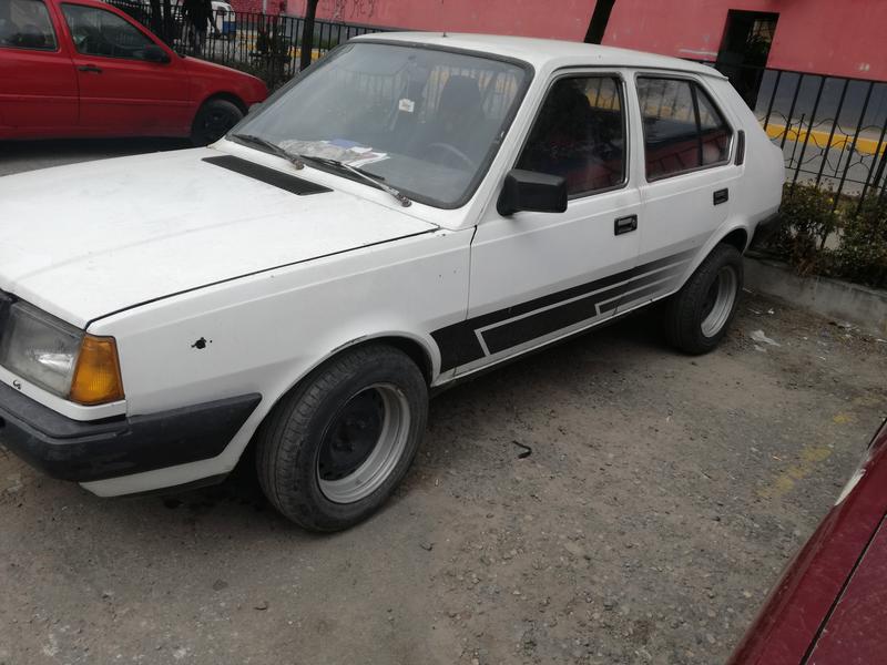 Volvo 340 • 1985 • 220,000 km 1