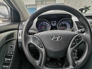 Hyundai Elantra • 2014 • 87,100 km 3