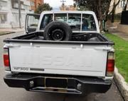 Nissan Np300 frontier • 2015 • 88,000 km 2