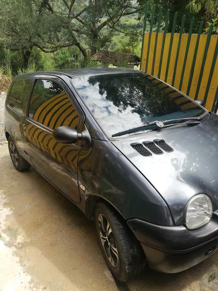 Renault Twingo • 2010 • 125,000 km 4