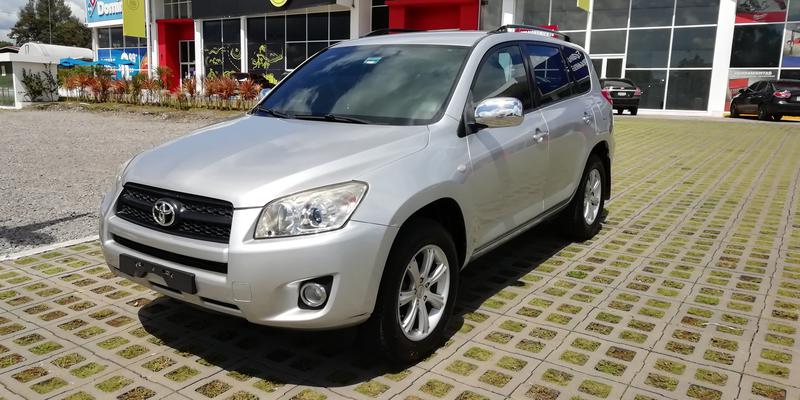 Toyota RAV4 • 2010 • 158,800 km 1