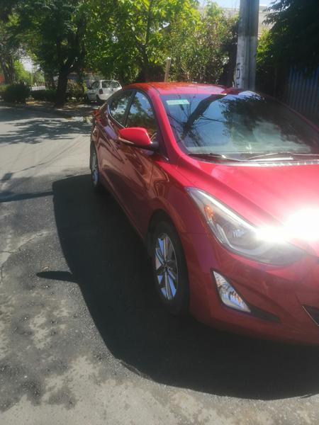 Hyundai Elantra • 2014 • 98,000 km 5