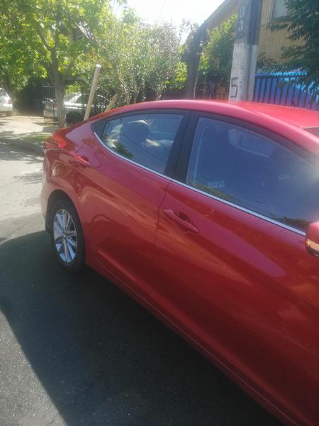 Hyundai Elantra • 2014 • 98,000 km 2