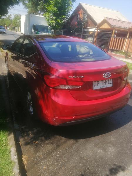 Hyundai Elantra • 2014 • 98,000 km 1