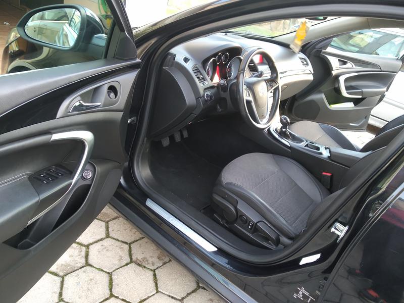 Opel Insignia • 2011 • 177,936 km 1